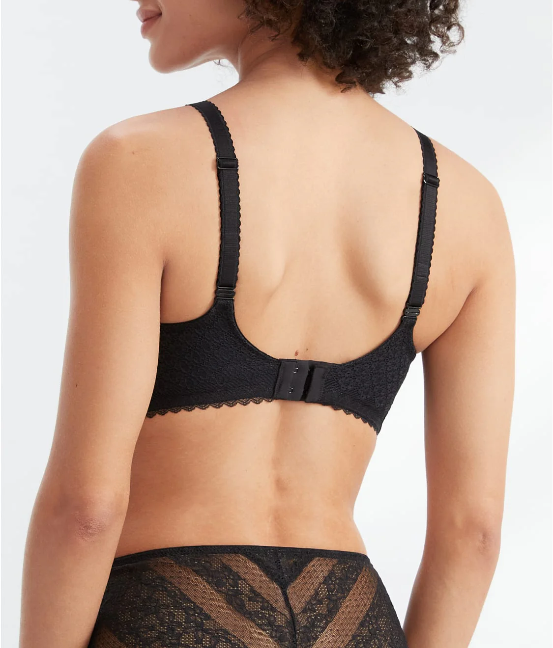 The Wire-Free Smoothing T-Shirt Bra With Lace - Image 7