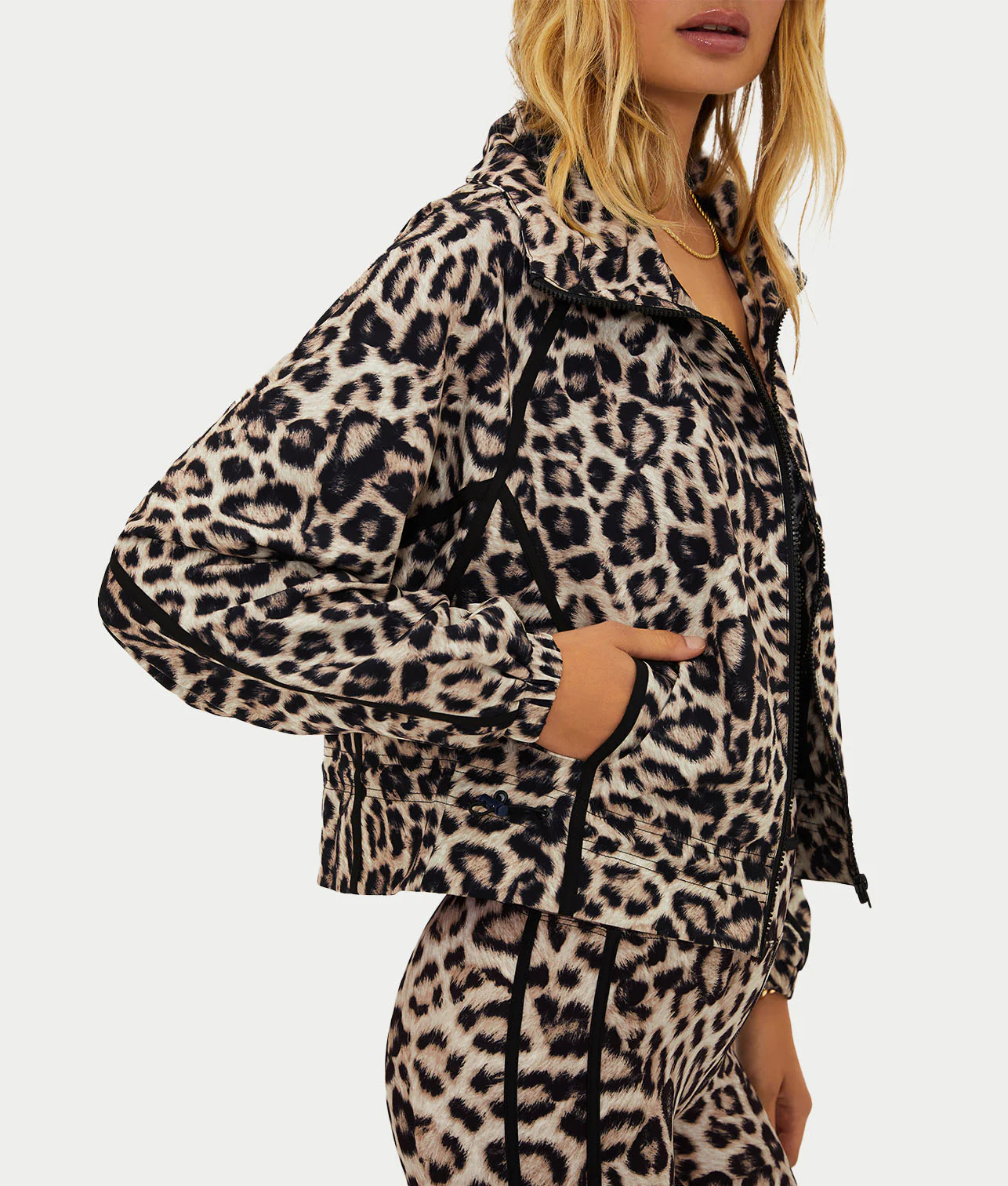 Casen Jacket - Image 4