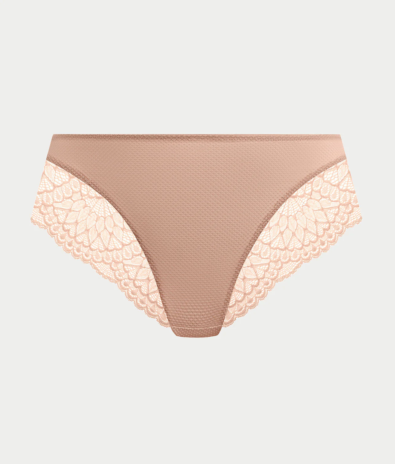 Tiernie Brief - Image 5
