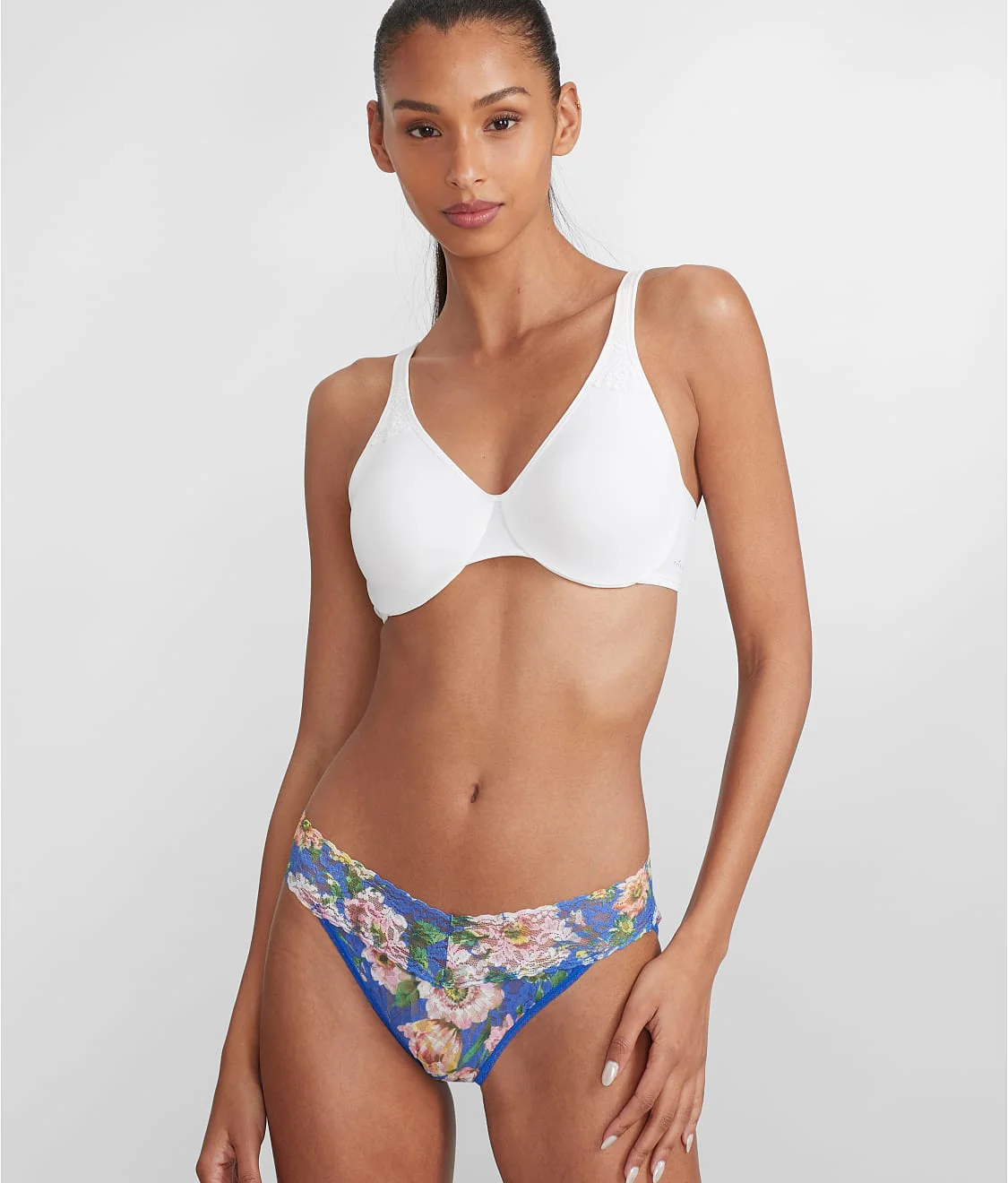 Signature Lace Printed V-Kini - Image 11