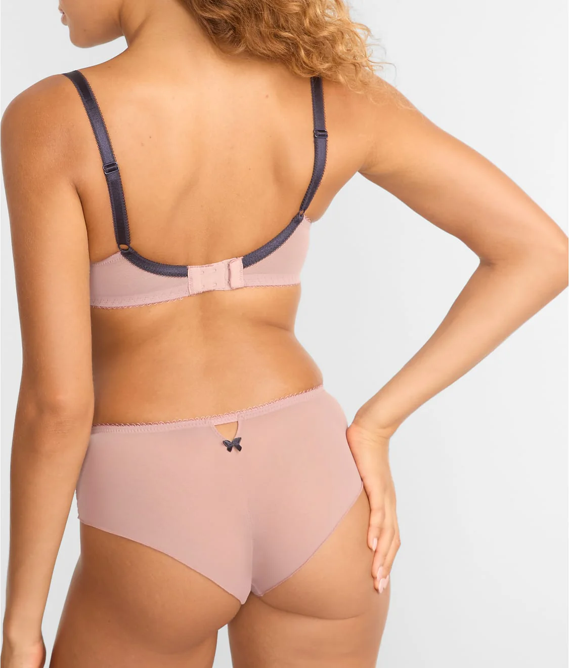 Amour Shorty - Image 3