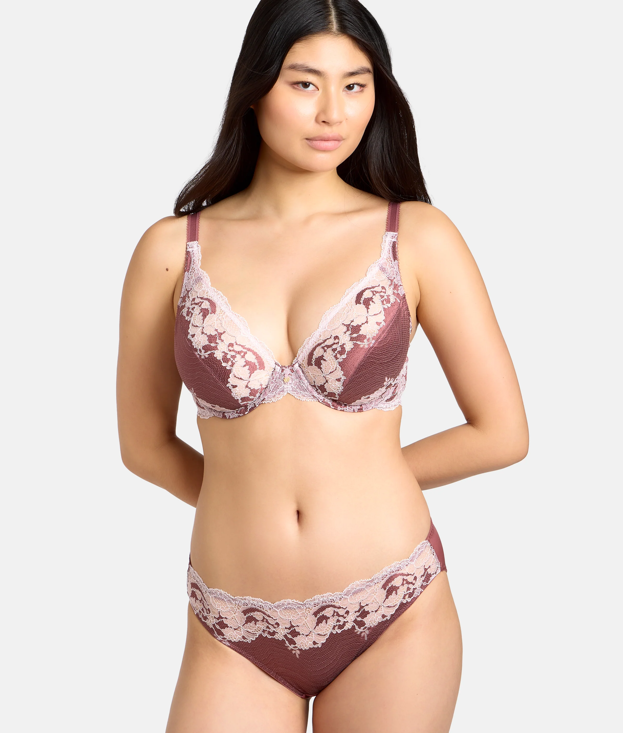 Modern Affair Plunge Bra - Image 4